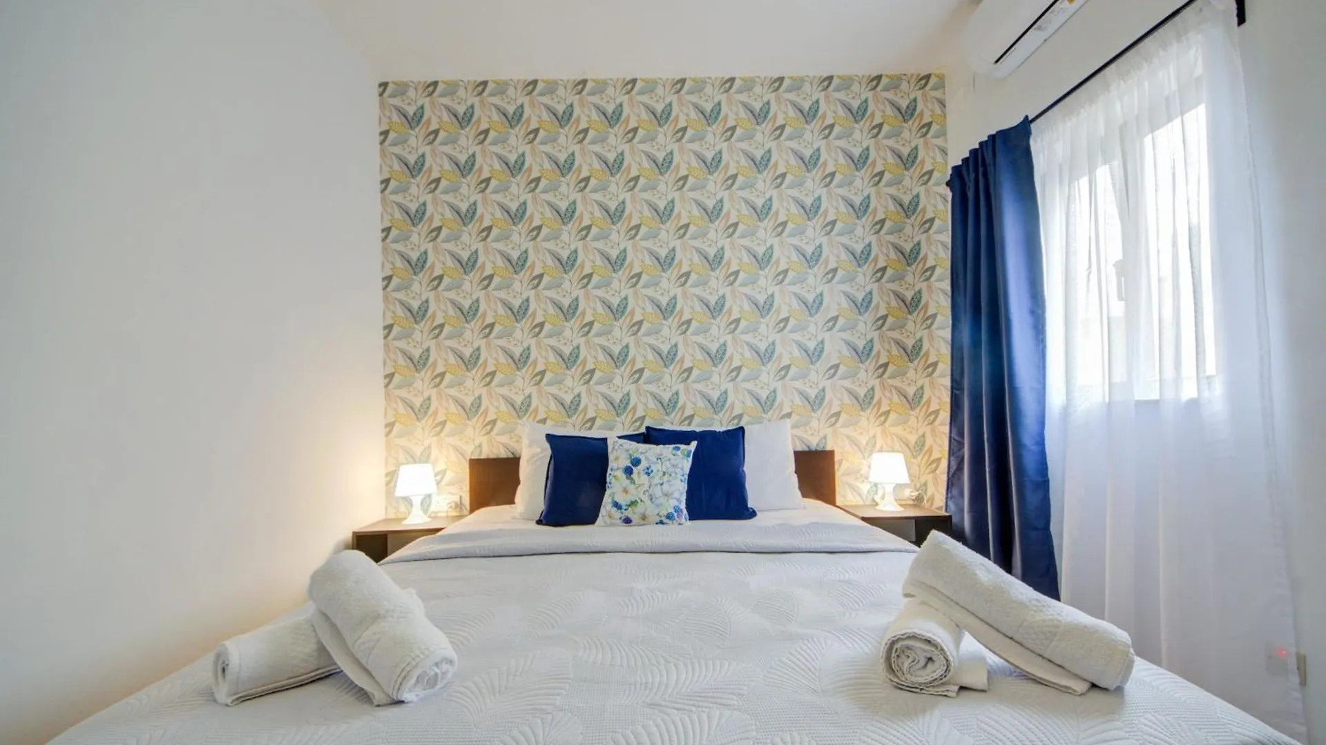 Sliema Exclusive 4-Bedroom Side Seaviews Apartments By Shortletsmalta 0*,  Malta
