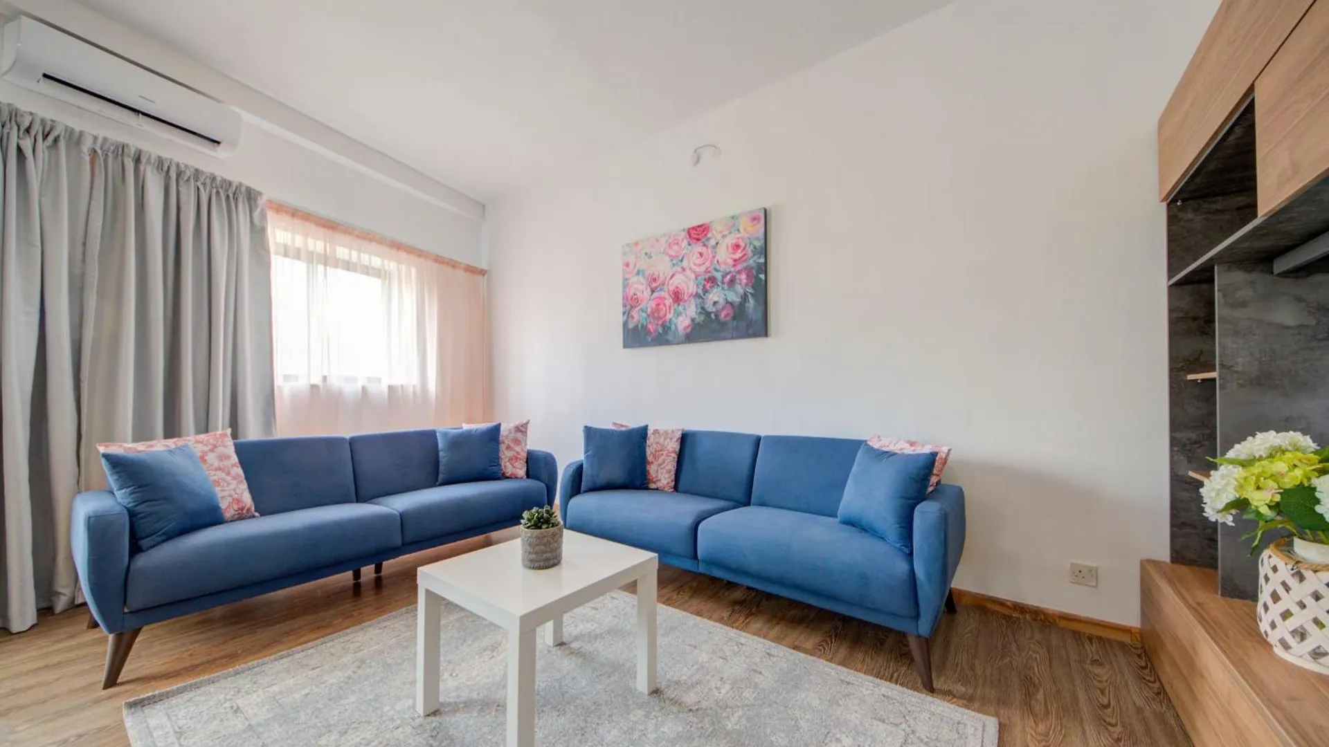 Sliema Exclusive 4-Bedroom Side Seaviews Apartments By Shortletsmalta