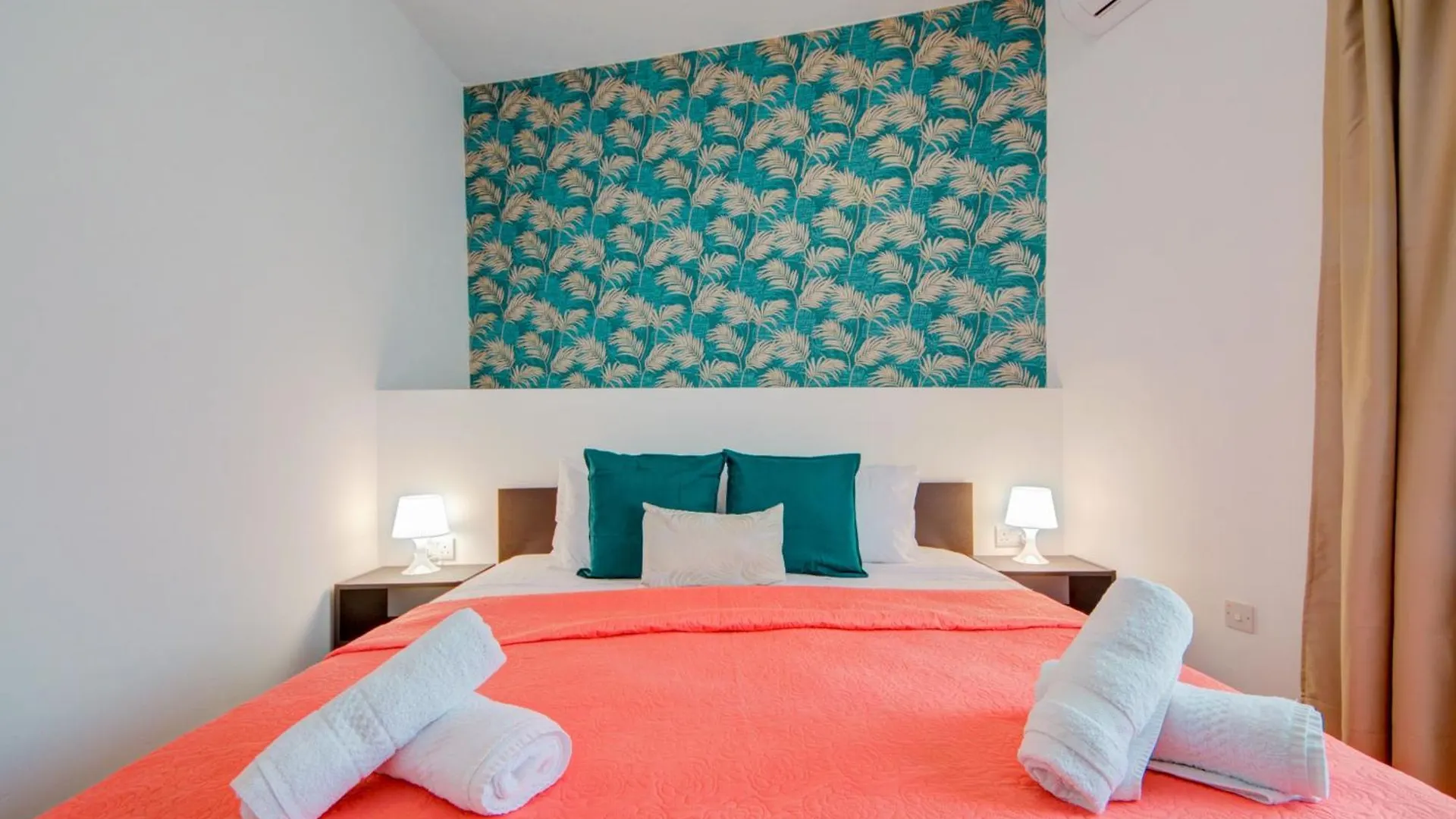 Sliema Exclusive 4-Bedroom Side Seaviews Apartments By Shortletsmalta 0*,  Malta