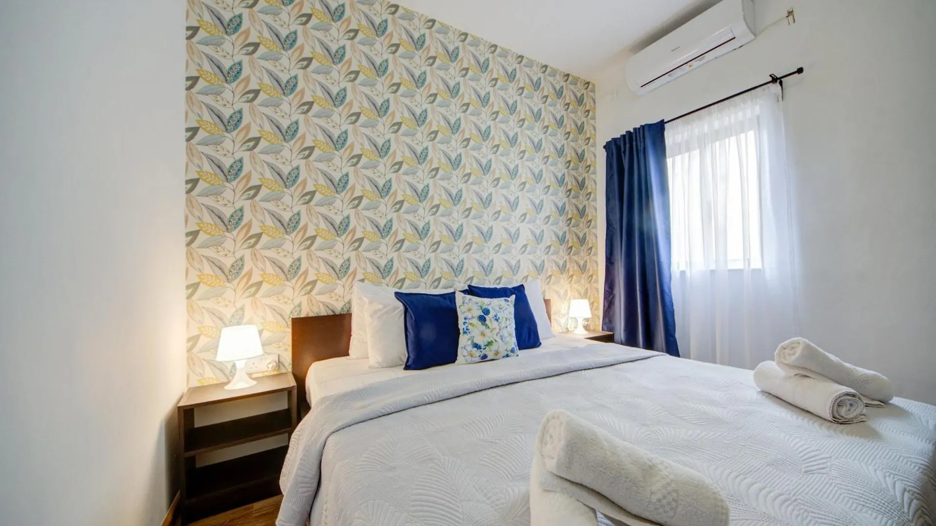 Sliema Exclusive 4-Bedroom Side Seaviews Apartments By Shortletsmalta
