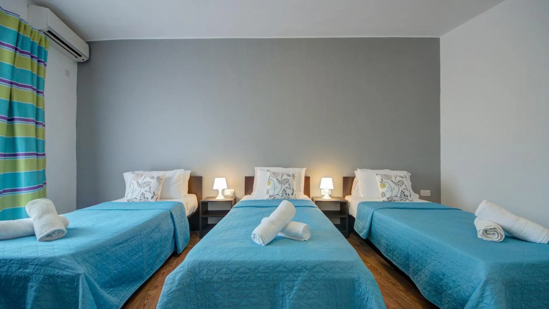 Sliema Exclusive 4-Bedroom Side Seaviews Apartments By Shortletsmalta